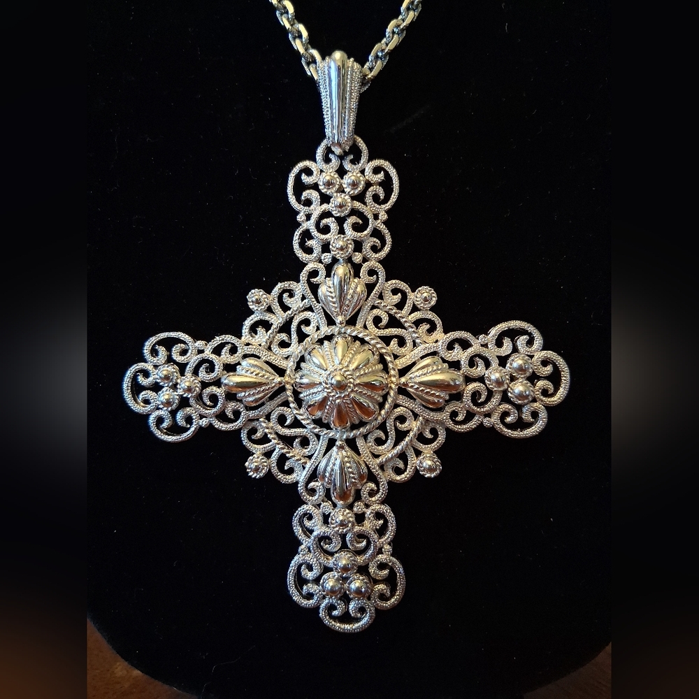 Trifari Vintage Silver Filigree Cross Necklace - Picture 2 of 6